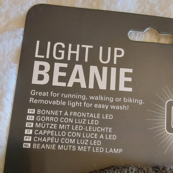 🌺 NWT Kikkerland Light Up Beanie (Gray)(Unisex) - Picture 6 of 6